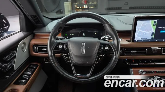 Lincoln Aviator — Фото автомобиля 18