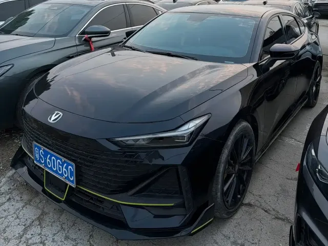 Фотография автомобиля — Changan UNI-V