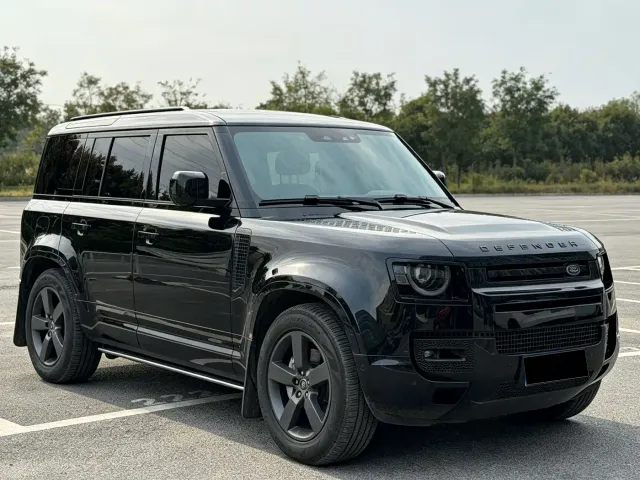 Land Rover Defender — Фото автомобиля 4