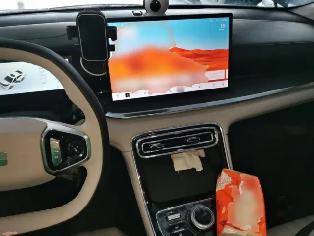 Geely Galaxy Stellar 6 — Фото автомобиля 9