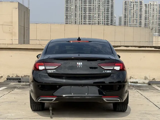 Buick Regal — Фото автомобиля 5