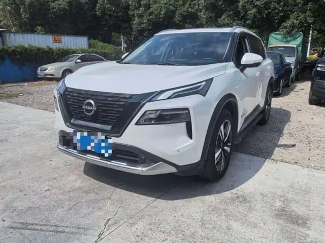 Фотография автомобиля — Nissan X-Trail