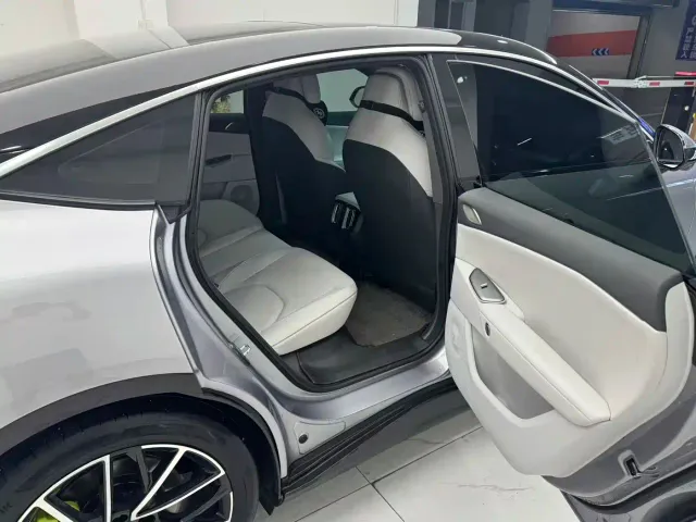 Arcfox Alpha S5 — Фото автомобиля 11