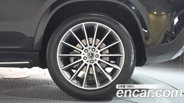 Mercedes-Benz GLE-Class — Фото автомобиля 6