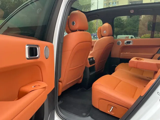 Li Auto L6 — Фото автомобиля 8