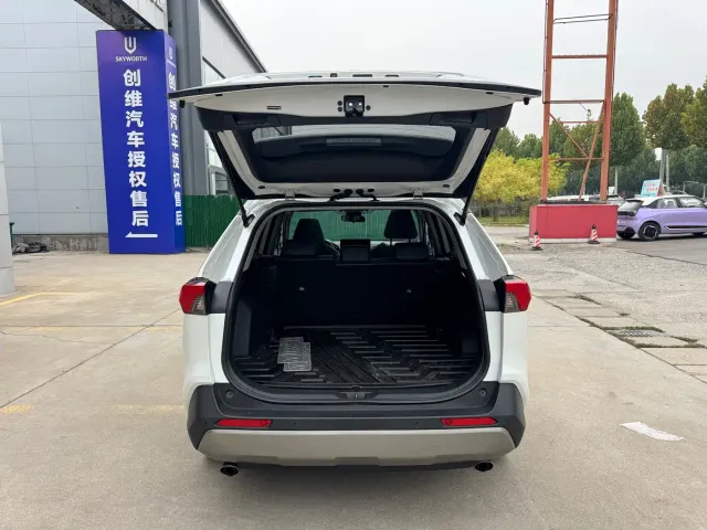 Toyota RAV4 — Фото автомобиля 13