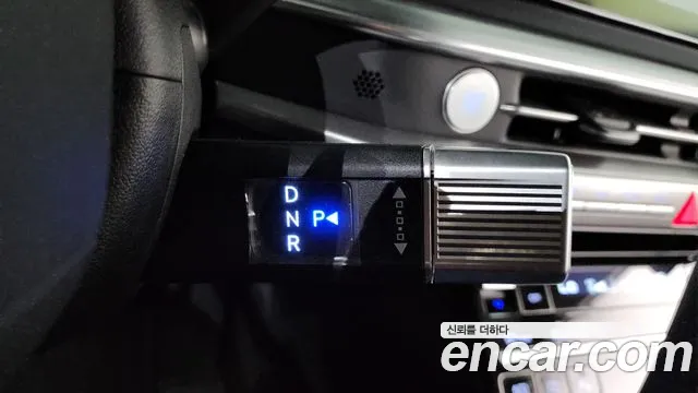 Hyundai Grandeur Grandeur (GN7) 3.5 Бензин 2WD — Фото автомобиля 9