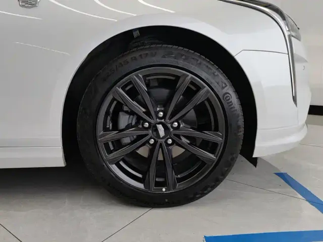 Cadillac CT4 — Фото автомобиля 6