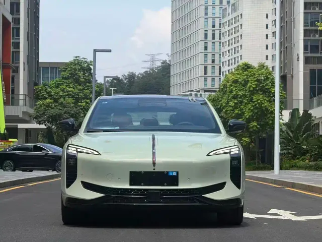 Hongqi EH7 — Фото автомобиля 2