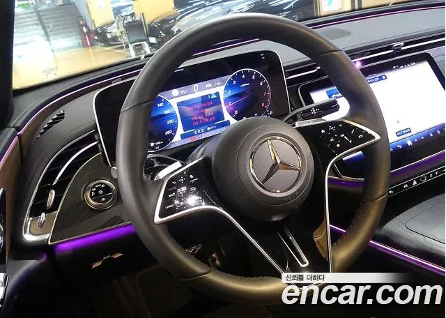 Mercedes-Benz E-Class — Фото автомобиля 12