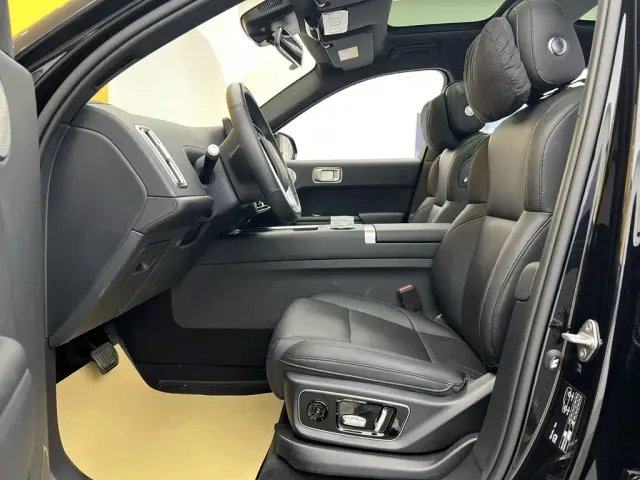 Li Auto L7 — Фото автомобиля 14
