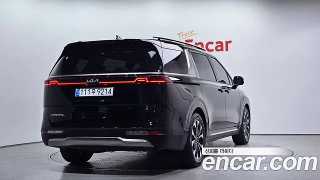 Kia Canival — Фото автомобиля 2