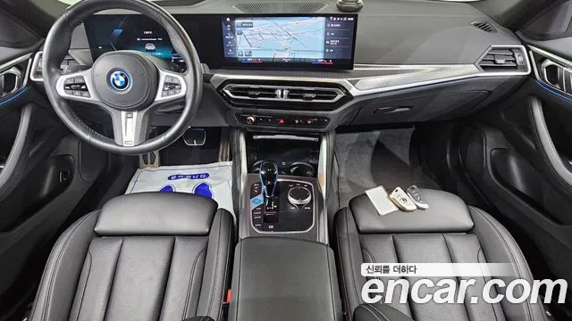 BMW i4 — Фото автомобиля 7