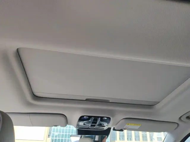 Roewe iMAX8 — Фото автомобиля 17