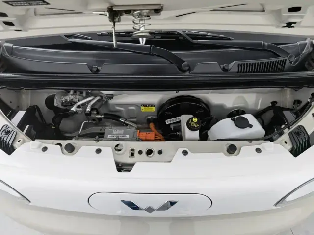 Wuling Hongguang Mini EV — Фото автомобиля 6
