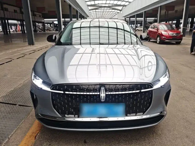 Lincoln Z — Фото автомобиля 2