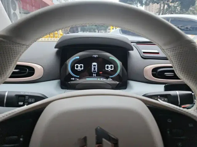 Leapmotor T03 — Фото автомобиля 3