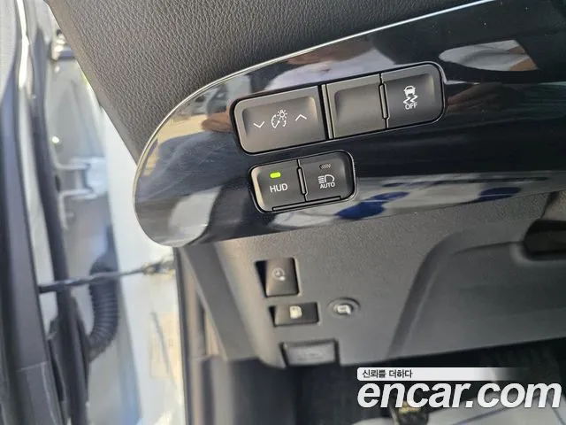 Toyota Prius — Фото автомобиля 12