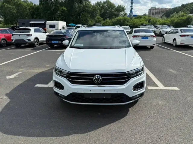 Volkswagen T-Roc — Фото автомобиля 2