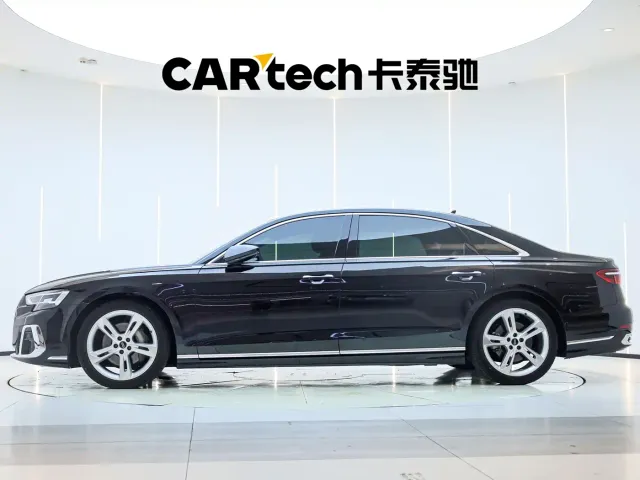 Audi A8 — Фото автомобиля 12