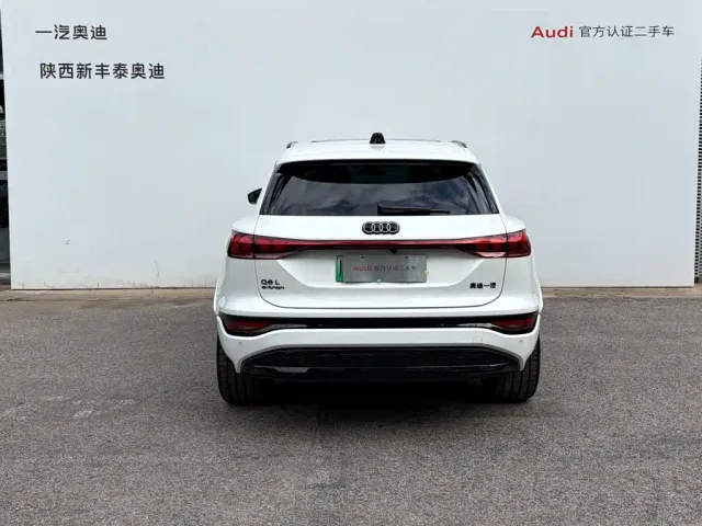 Audi Q6L e-tron — Фото автомобиля 6