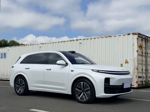 Li Auto L7 — Фото автомобиля 3