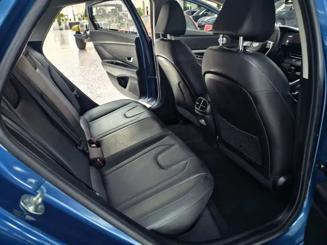 Hyundai Elantra — Фото автомобиля 8