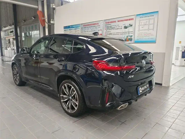 BMW BMW X4 2022 xDrive 30i M Sport Package — Фото автомобиля 8