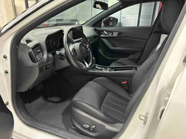 Mazda CX-4 — Фото автомобиля 17