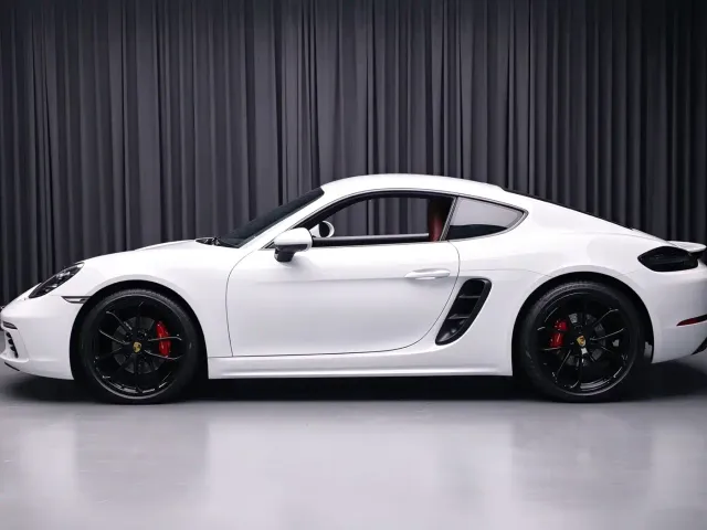 Porsche 718 — Фото автомобиля 4