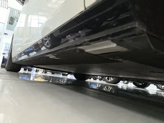 Li Auto MEGA — Фото автомобиля 21