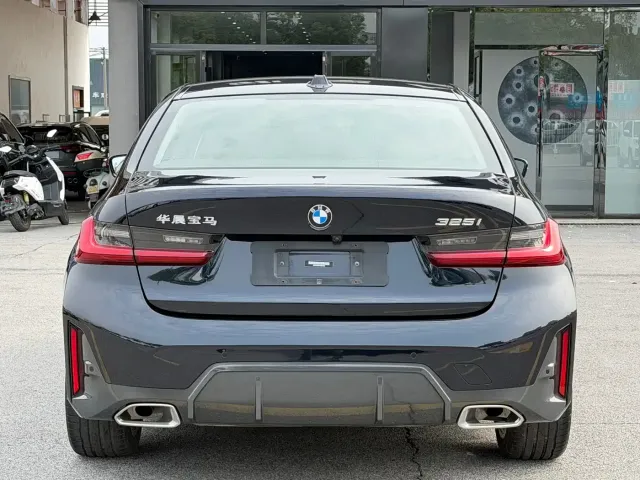 BMW 3 Series — Фото автомобиля 3