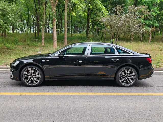 Audi A6L — Фото автомобиля 3