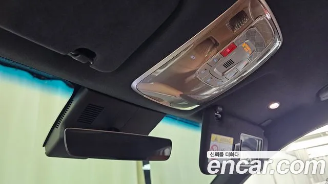 Genesis GV70 2.5T Бензин 2WD — Фото автомобиля 6