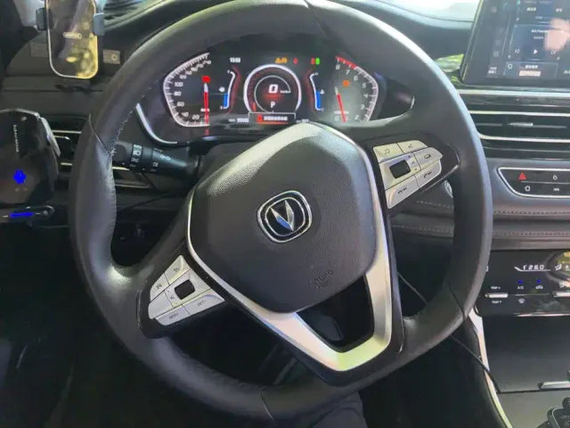 Changan CS75 — Фото автомобиля 15