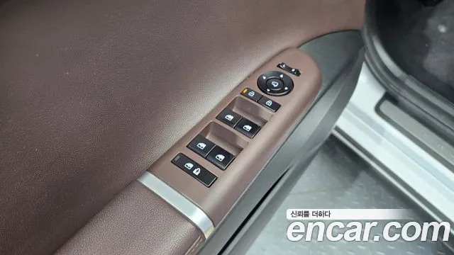 Hyundai Grandeur GN7 — Фото автомобиля 28