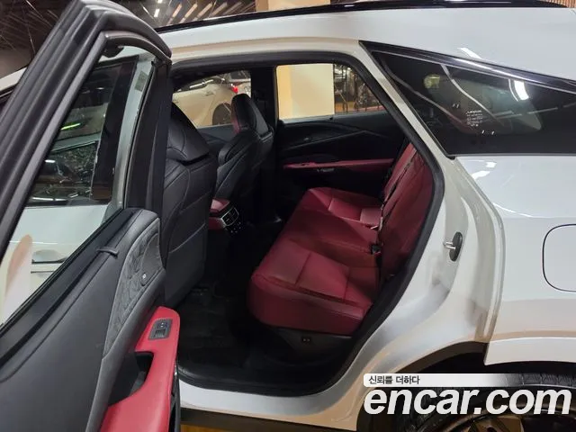 Lexus RX — Фото автомобиля 12