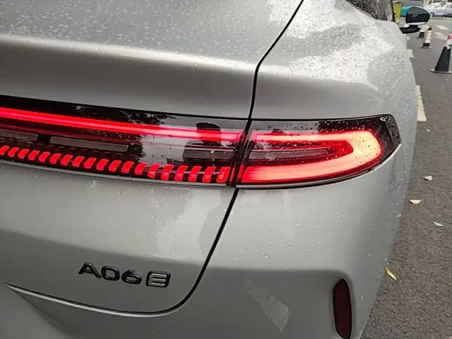 Changan Qiyuan A06 — Фото автомобиля 7