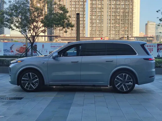 Li Auto L9 — Фото автомобиля 3