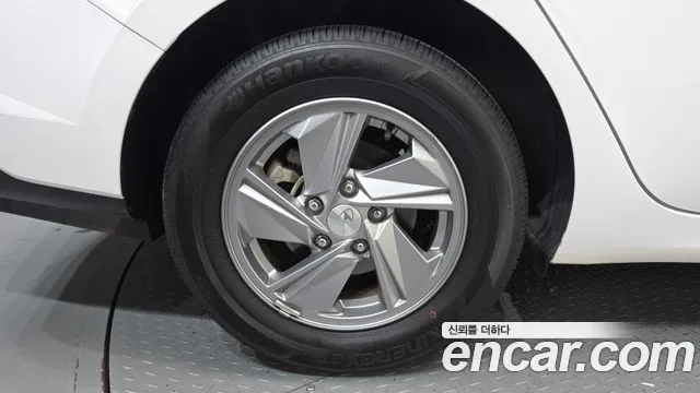 Hyundai AVANTE Новый Avante (CN7) — Фото автомобиля 4