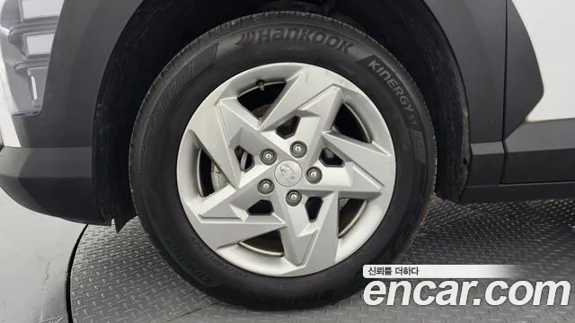 Hyundai Kona SX2 — Фото автомобиля 5