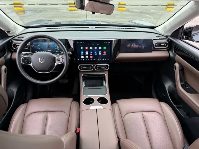 Leapmotor C11 — Фото автомобиля 11
