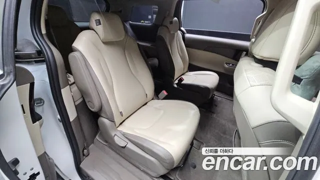 Kia Canival Carnival 4 поколение Дизель 9 мест Prestige — Фото автомобиля 11