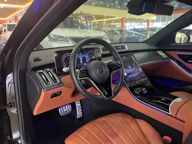 Mercedes-Benz S-Class — Фото автомобиля 7