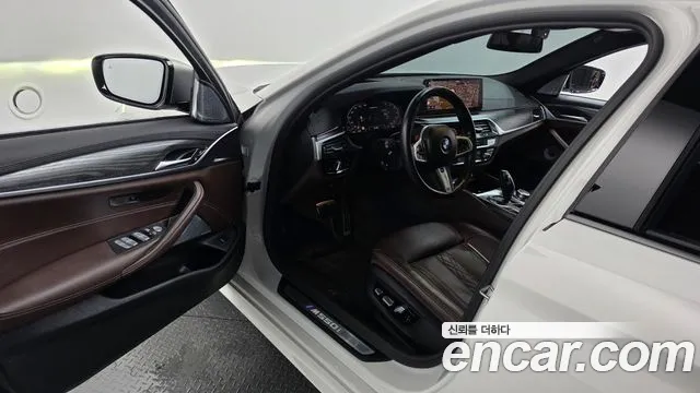 BMW 5-Series 5 серия (G30) — Фото автомобиля 8