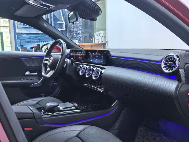 Mercedes-Benz A-Class — Фото автомобиля 12