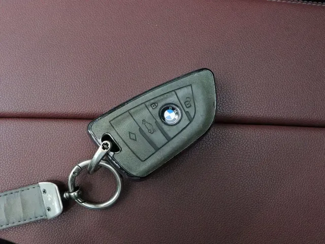 BMW 5 Series — Фото автомобиля 16