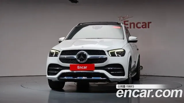 Mercedes-Benz GLE-Class — Фото автомобиля 2