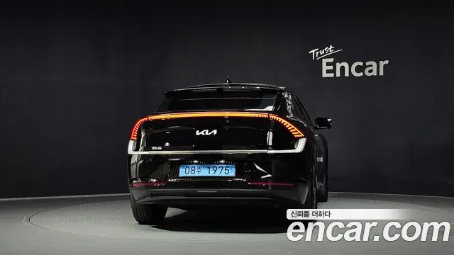 Kia EV6 — Фото автомобиля 4