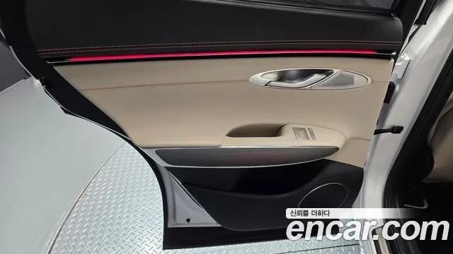 Genesis GV70 — Фото автомобиля 14